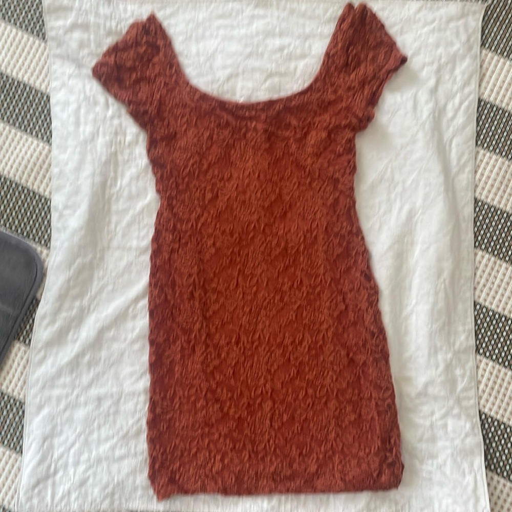 Beautiful burnt orange lace flower dress with cap sleeves size large